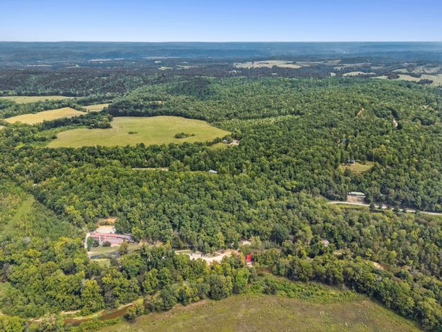 299 Natural Bridge Park Rd, Waynesboro, TN 38485