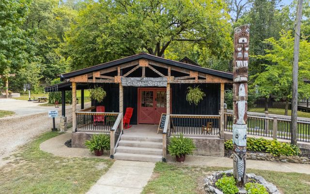 299 Natural Bridge Park Rd, Waynesboro, TN 38485