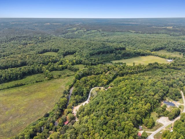 299 Natural Bridge Park Rd, Waynesboro, TN 38485