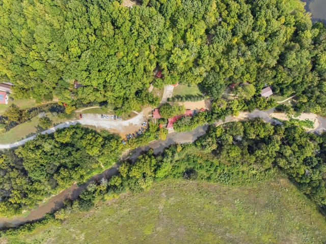299 Natural Bridge Park Rd, Waynesboro, TN 38485