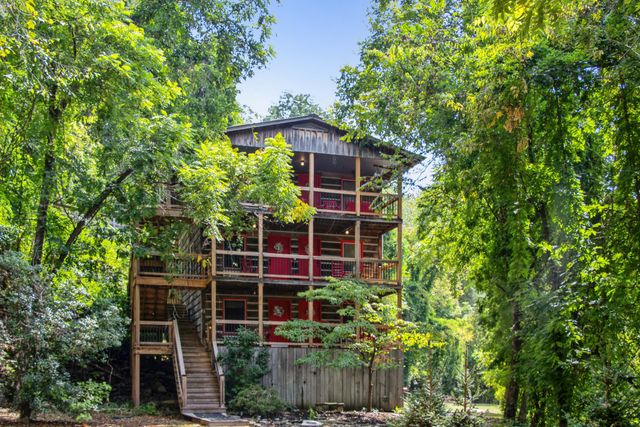 299 Natural Bridge Park Rd, Waynesboro, TN 38485