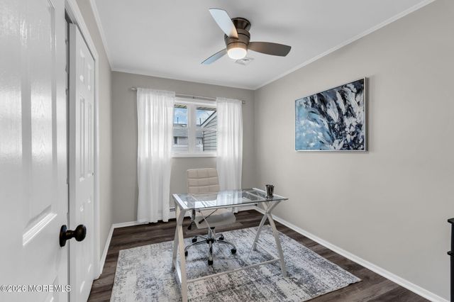 201 Summit Avenue, Belford, NJ 07718