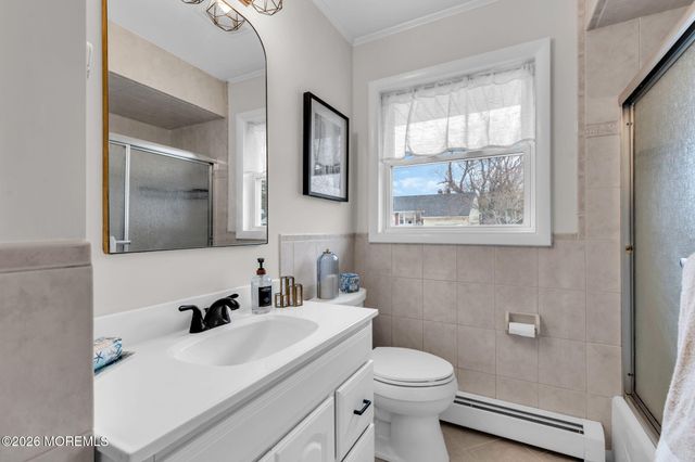 201 Summit Avenue, Belford, NJ 07718