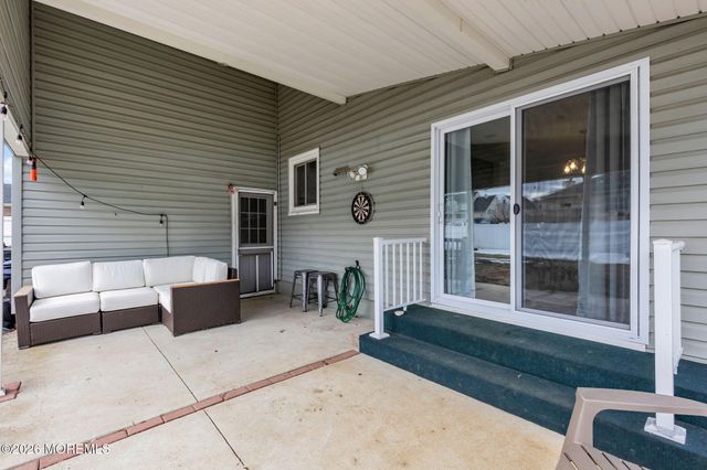 201 Summit Avenue, Belford, NJ 07718