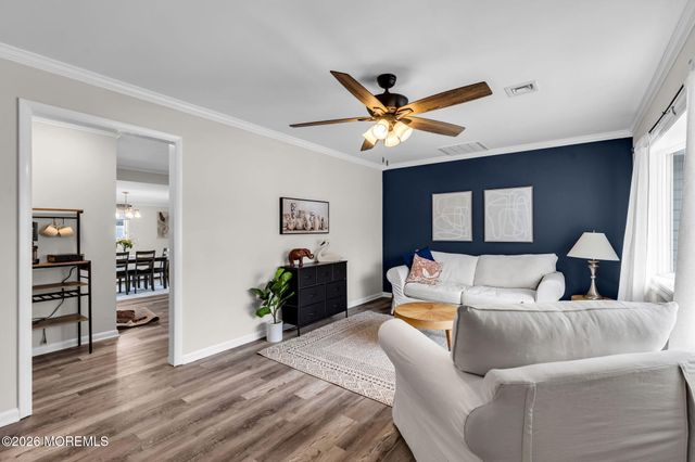 201 Summit Avenue, Belford, NJ 07718