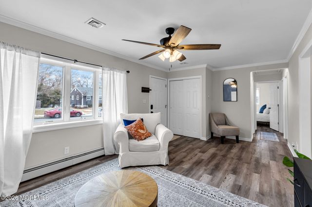 201 Summit Avenue, Belford, NJ 07718