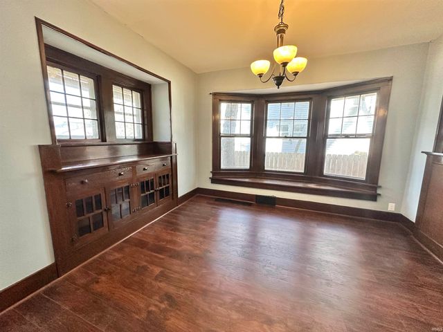 326 Arcadia Court, Fort Wayne, IN 46807