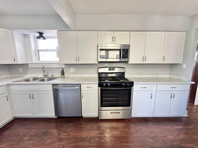 326 Arcadia Court, Fort Wayne, IN 46807