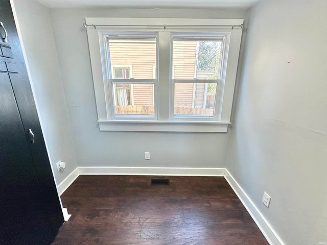 326 Arcadia Court, Fort Wayne, IN 46807