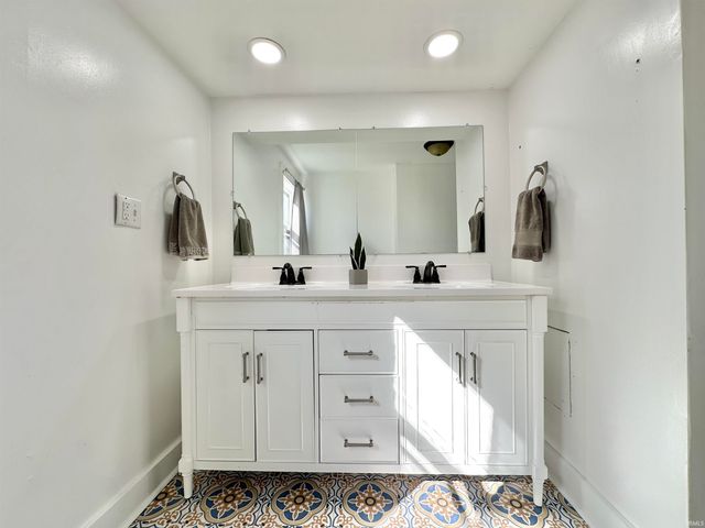 326 Arcadia Court, Fort Wayne, IN 46807