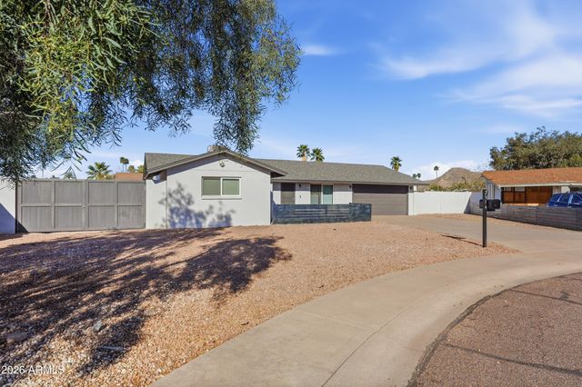 2914 E CACTUS Road, Phoenix, AZ 85032