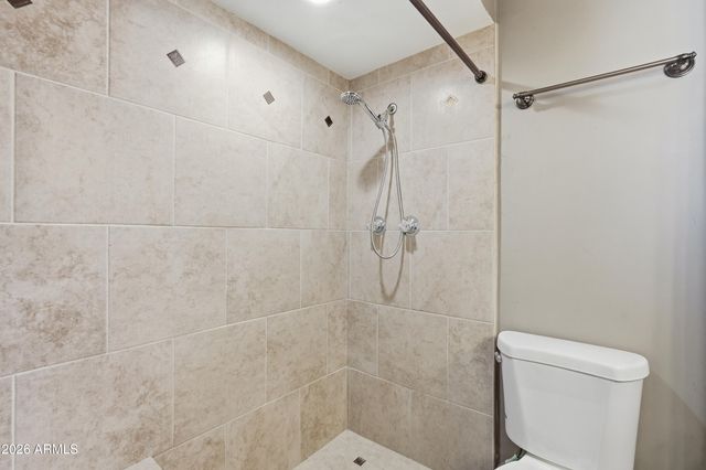 2914 E CACTUS Road, Phoenix, AZ 85032