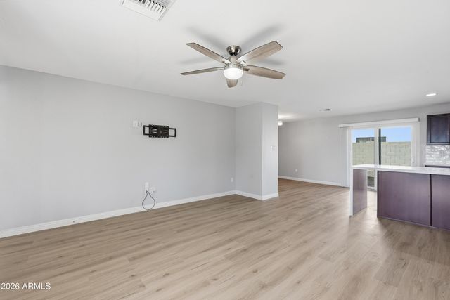 2914 E CACTUS Road, Phoenix, AZ 85032