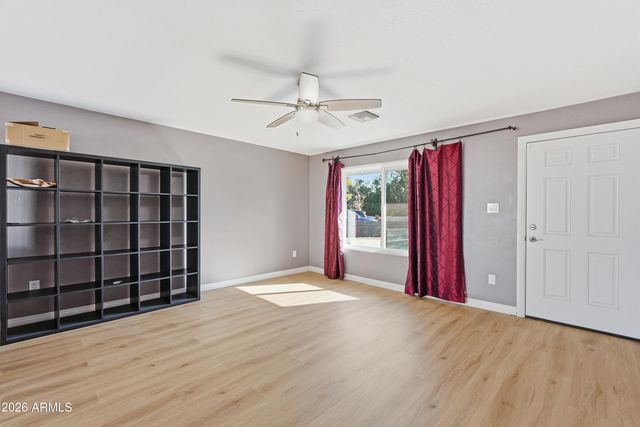 2914 E CACTUS Road, Phoenix, AZ 85032
