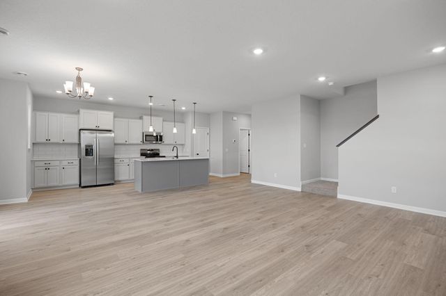 1124 Annacotte Lane, Rosemount, MN 55068