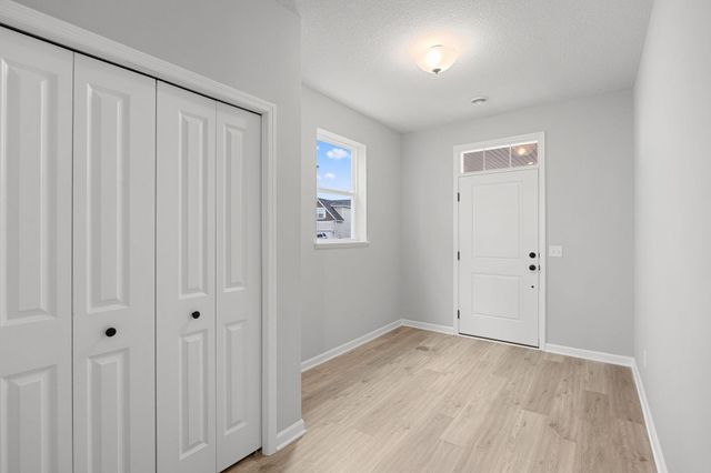 1124 Annacotte Lane, Rosemount, MN 55068