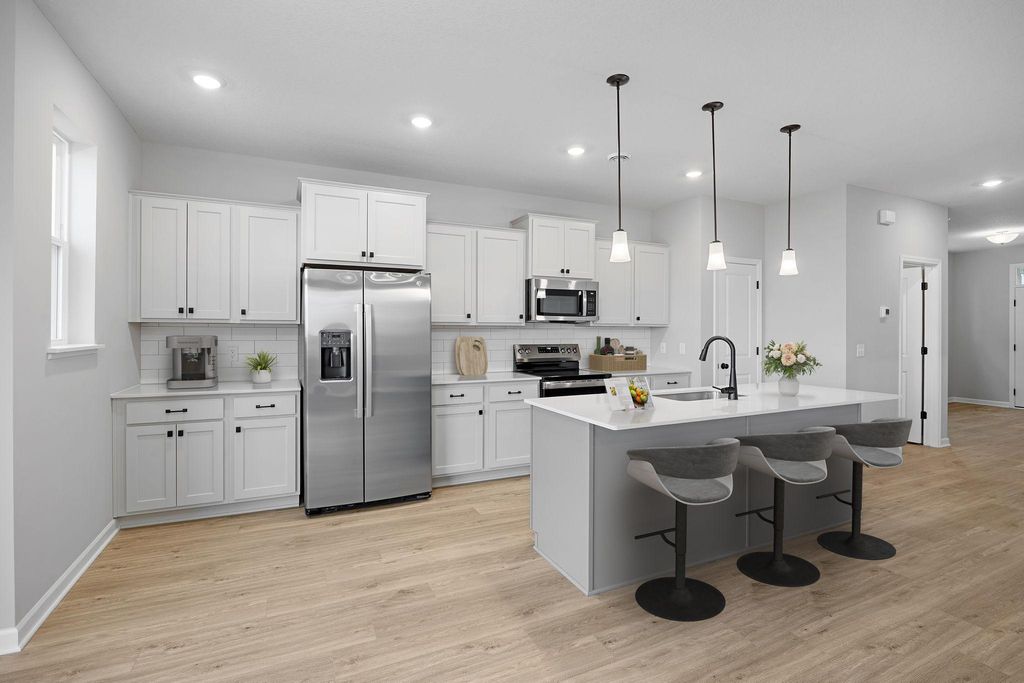 1124 Annacotte Lane, Rosemount, MN 55068