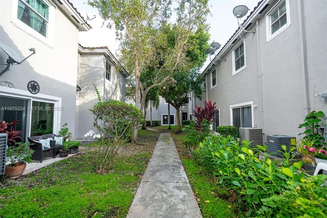 14046 SW 49th St 16, Miramar, FL 33027