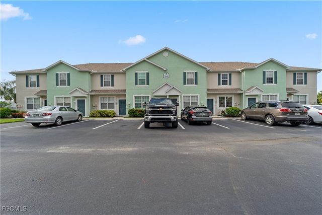 3646 Pine Oak CIR 105, Fort Myers, FL 33916