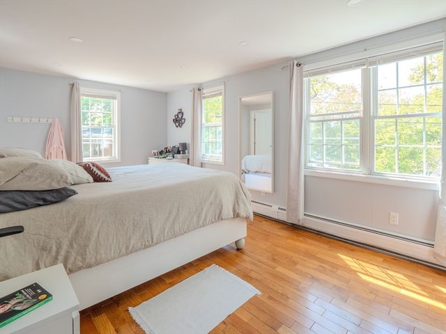 29 Oak Ave, Westport, MA 02790