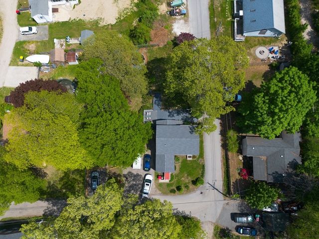29 Oak Ave, Westport, MA 02790