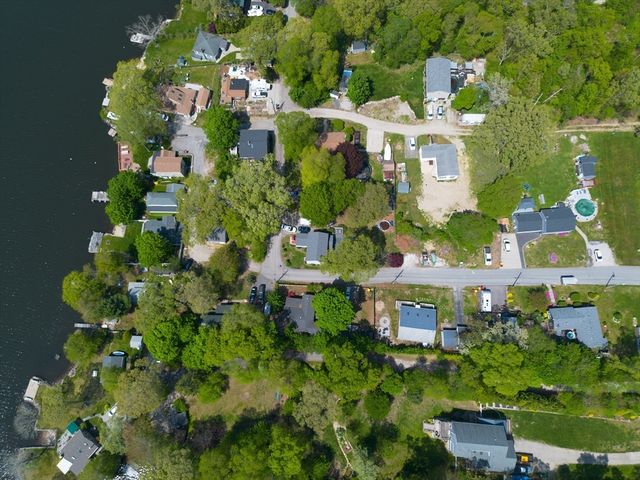 29 Oak Ave, Westport, MA 02790