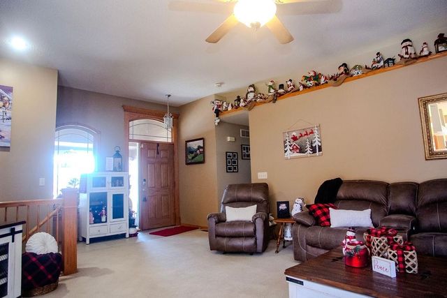 2200 N Woodard St, Derby, KS 67037