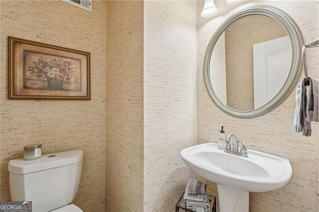 3820 Ridge Point Drive, Suwanee, GA 30024