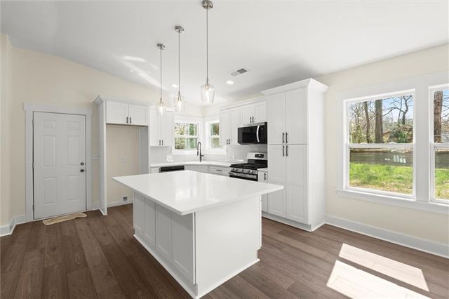 2903 Woodhollow Lane, Jonesboro, GA 30236