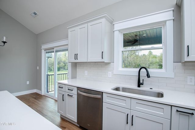 282 Ruby Rose Ridge, Jonesborough, TN 37659