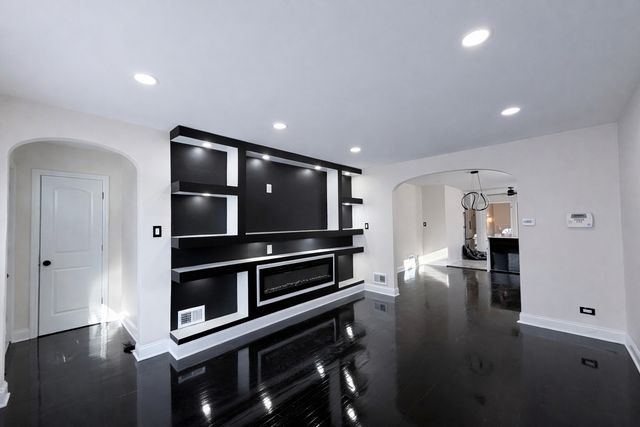 14233 S UNION Avenue, Riverdale, IL 60827