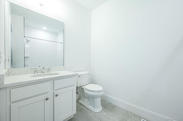 506 Emanuel Way 73, East Meadow, NY 11554