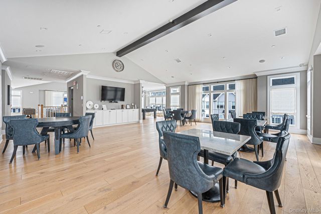 506 Emanuel Way 73, East Meadow, NY 11554