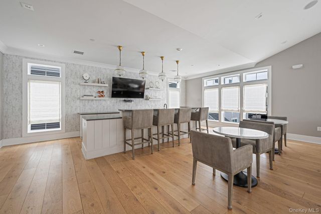 506 Emanuel Way 73, East Meadow, NY 11554