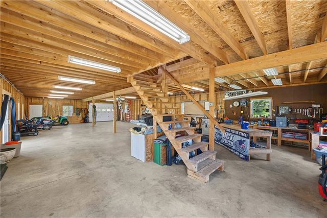 1113 Erie Street Road, Macedon, NY 14502