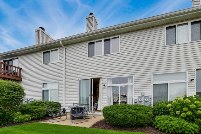 1052 Ripple Ridge 0, Darien, IL 60561