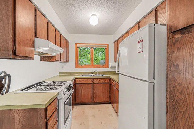 10656 104th Place N, Maple Grove, MN 55369