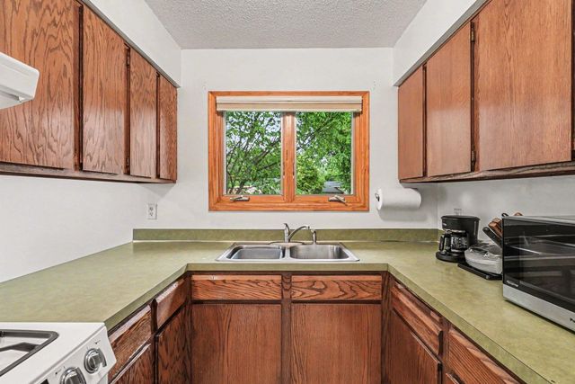 10656 104th Place N, Maple Grove, MN 55369