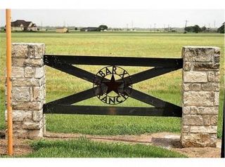 000 Apache Trail, Angleton, TX 77515