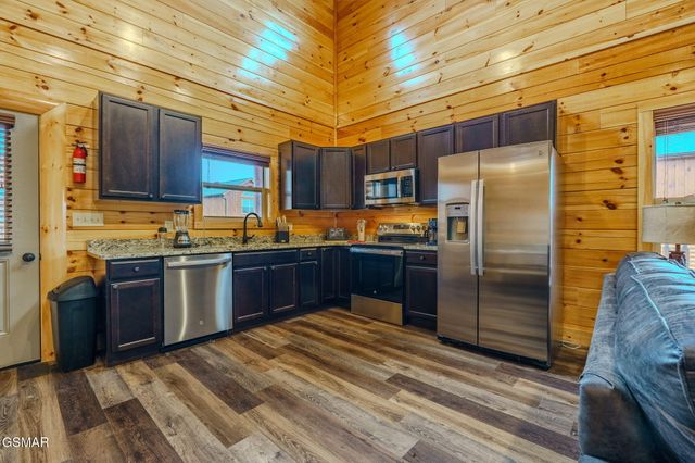 3850 Twilight Way, Pigeon Forge, TN 37862