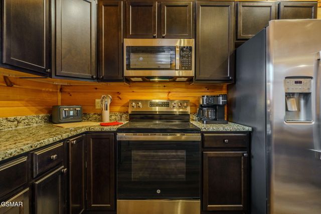 3850 Twilight Way, Pigeon Forge, TN 37862