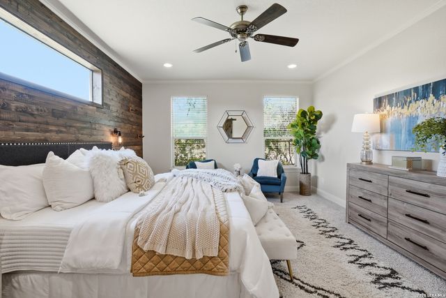 8 WALNUT GROVE RD, Boerne, TX 78006
