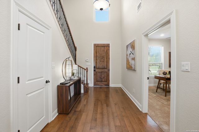 8 WALNUT GROVE RD, Boerne, TX 78006