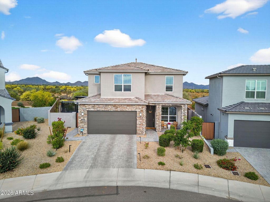 Image 12 of property listing at 21931 N 62ND Street, Phoenix, AZ 85054