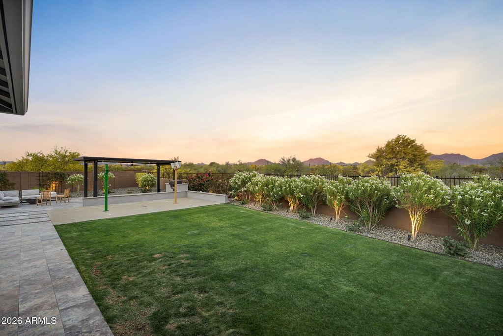 Image 35 of property listing at 21931 N 62ND Street, Phoenix, AZ 85054