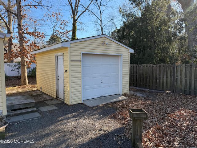 181 Tilton Street, Toms River, NJ 08753