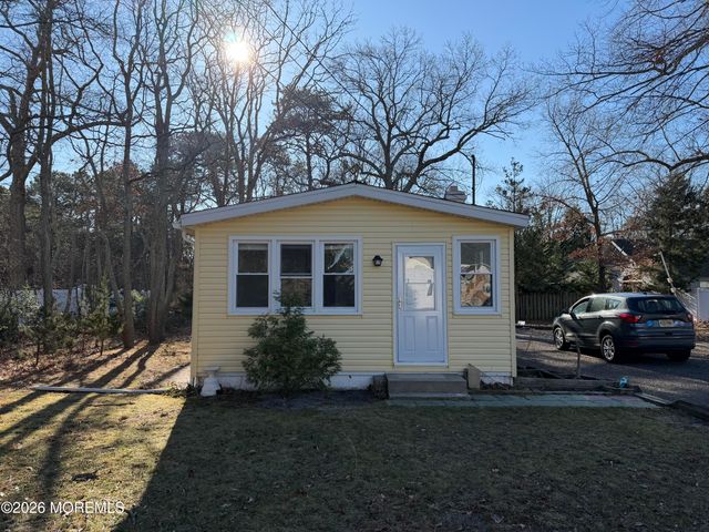 181 Tilton Street, Toms River, NJ 08753
