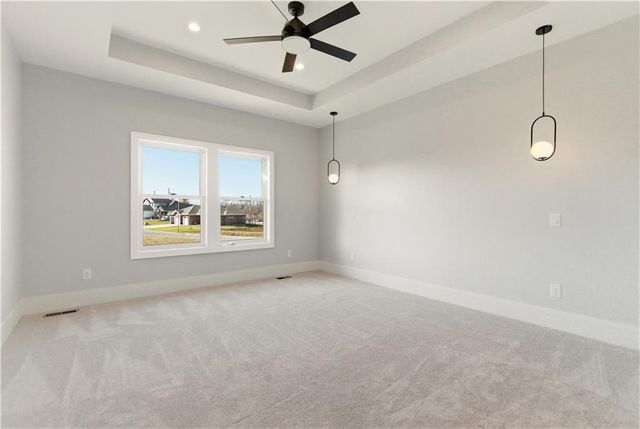 4701 SE Claude Court, Blue Springs, MO 64014