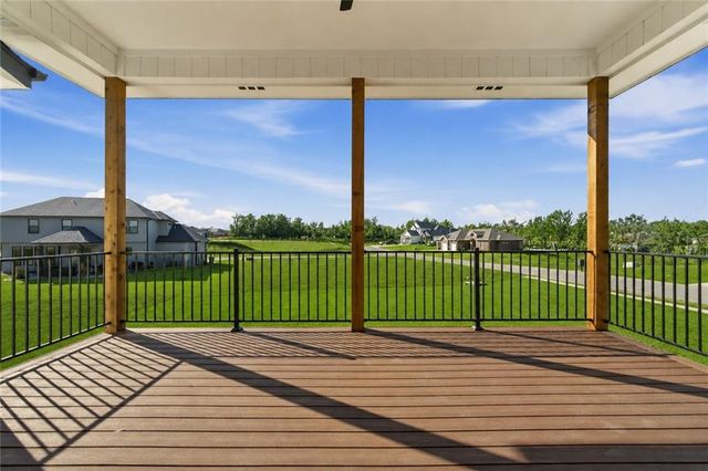 4701 SE Claude Court, Blue Springs, MO 64014