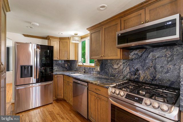 14808 CRANOKE ST, Centreville, VA 20120